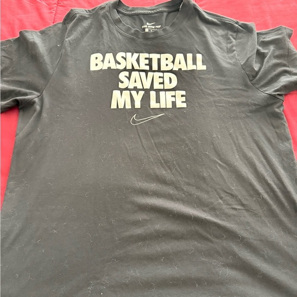 Nike Black Graphic T-Shirt - Picture 1 of 2